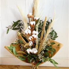 Dried natural flowers 